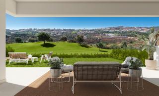 Casa adossada  Calle del lago golf. Espectacular casa adosada con magníficas vistas panorámicas  al