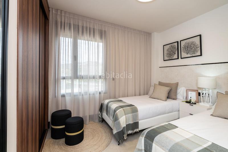 Foto 792e19a4-d698-4e60-9db2-0190e7d4f94a. Ático espectacular apartamento ático dúplex una zona muy selecta con vistas panorámicas a un lago natural en Marbella