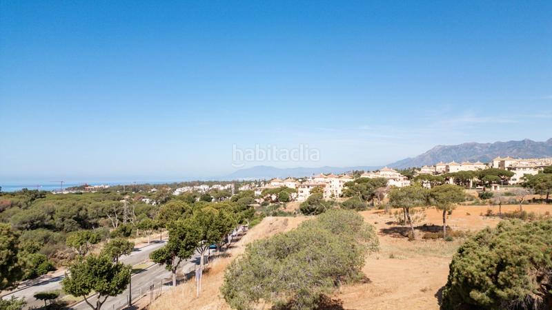 Foto 72ad8eb0-1e44-484d-a240-a68df55b0f4e. Chalet preciosa villa moderna con vistas al mar en la prestigiosa zona de santa maría golf cerca de todo en Marbella