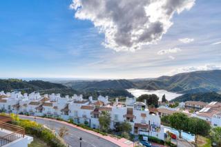 Àtic a Sau-cl1 cerros lago 8. Espectacular ático de diseño vanguardista con impresionantes vis