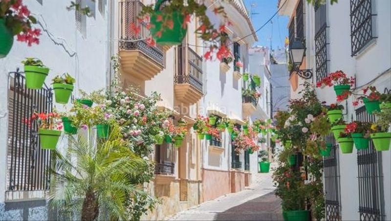 Foto 9b71611b-620b-440d-a043-a7add7c2bd6a. Pis amb calefacció aparcament piscina a puerto de Estepona Estepona