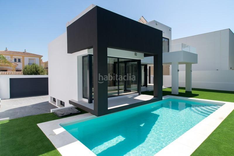 Foto 411d32bb-4d36-4e9f-ad3a-b25d1721db2e. Chalet in urbanizacion urbanización valle romano 4 in Estepona