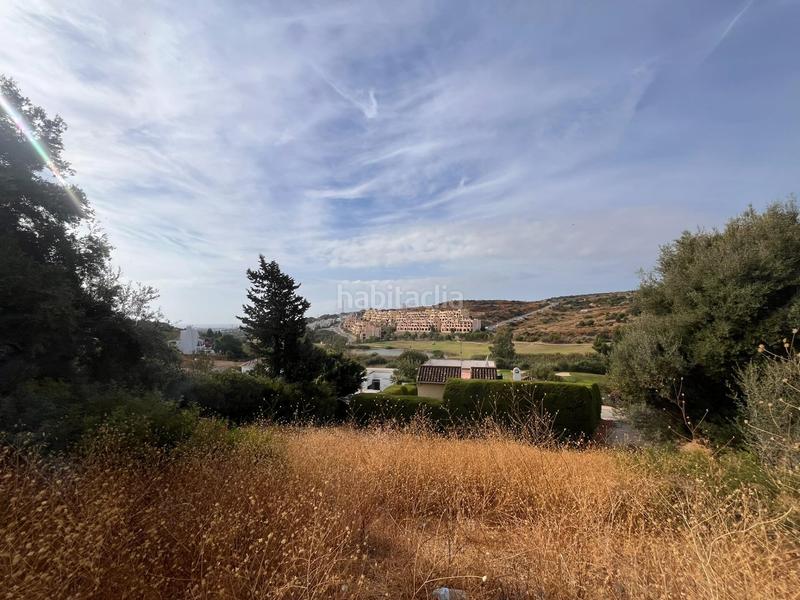 Foto 846a9f29-8fb3-470c-b0e5-8a3ecf4de1f2. Chalet in urbanizacion urbanización valle romano 4 in Estepona