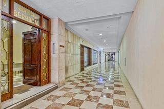 Rent Business premise in Calle felix rodriguez fuente 1. Fantástica oficina, o local comercial en una cómodo sola planta