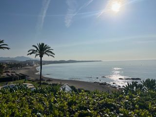 Miete Erdgeschoss in Cadiz de torrenueva 2. Precioso apartamento en primera línea de playa con vistas latera
