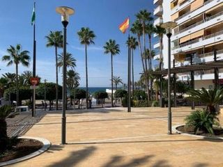 Appartement à Calle miguel cano 1. Exclusiva vivienda de esquina con 3 dormitorios en el corazón de