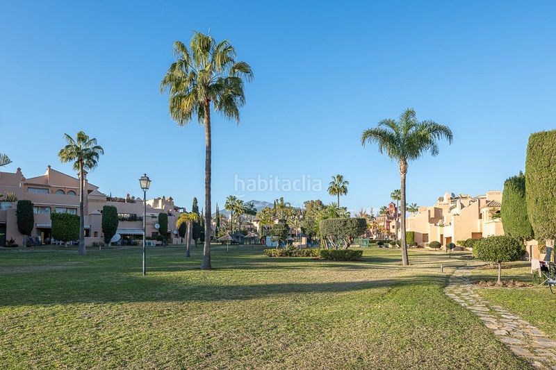 Foto fa0645a3-2f21-40fd-b96f-5ce6a24f4a25. Àtic amb piscina a Nueva Atalaya Estepona
