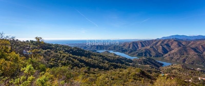 Foto 53baf7db-f8a9-4a70-b285-fd38565b9a01. Àtic amb calefacció aparcament piscina a Istán