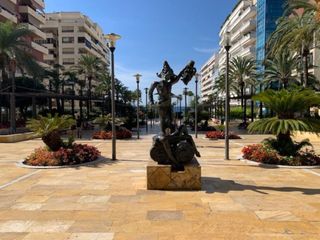 Posto auto in Avenida carlos mackintosh 191. Amplia plaza de garaje privada en venta en pleno corazón de marb