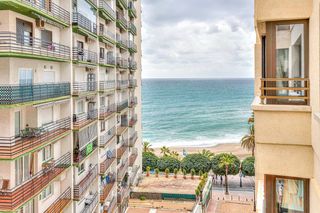 Lloguer Pis  Avenida del mar 7. Espectacular apartamento en 1era linea de playa disponible  hast