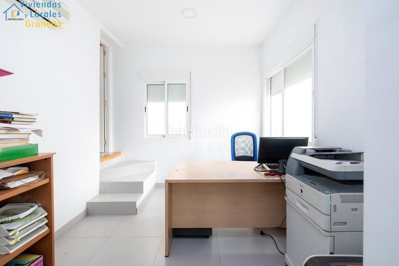 Foto 00e21f10-33de-43a6-9fbe-a84f0bb17f92. Local comercial a Cervantes Granada