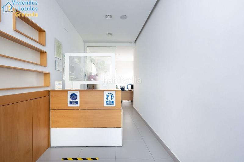 Foto eda4c561-fd7b-49b0-9417-791dabe725bd. Local comercial a Cervantes Granada