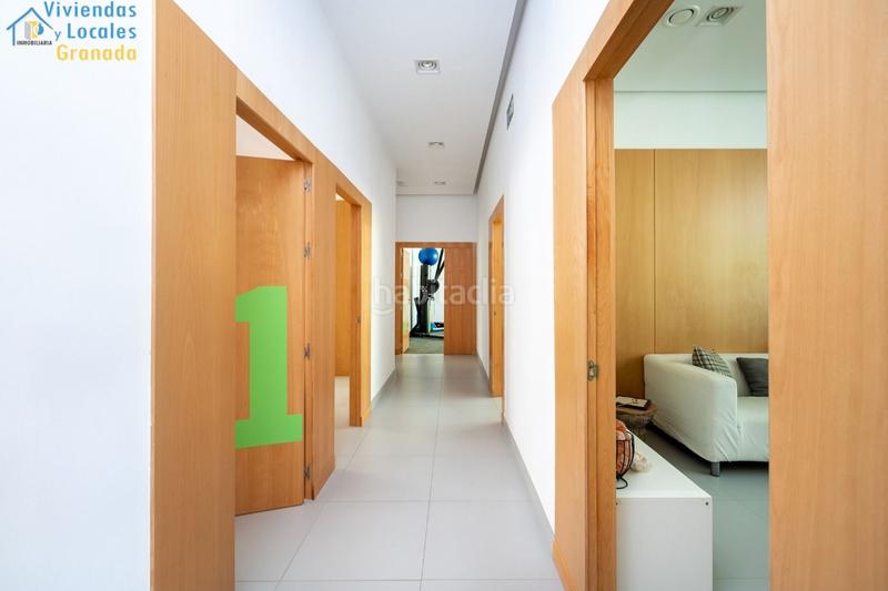 Foto edaa171d-6a2f-4c06-8074-63c6afe4310a. Local comercial a Cervantes Granada