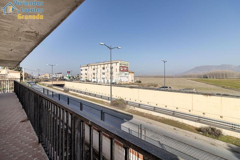 Foto 0f095b48-ac52-4038-8672-70a90760da8a. Masía casa con terreno y nave en Santa Fe