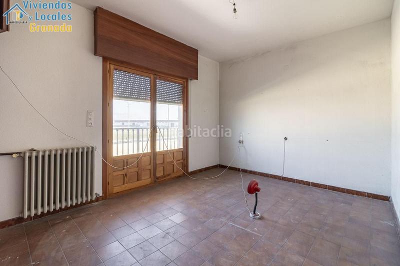 Foto b9270f3b-7050-4c6a-9e5c-17d054ed6ade. Masía casa con terreno y nave en Santa Fe