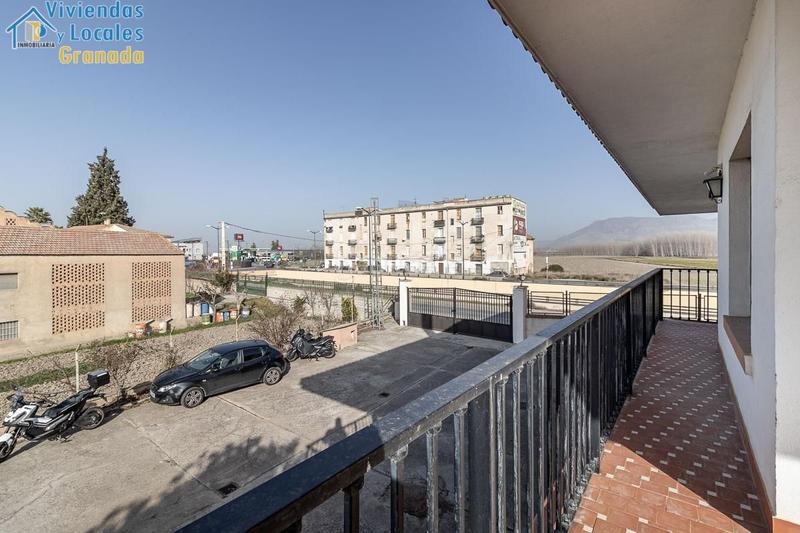 Foto bd13966d-09d2-4da3-91f5-9a5ba80f6ba6. Masía casa con terreno y nave en Santa Fe