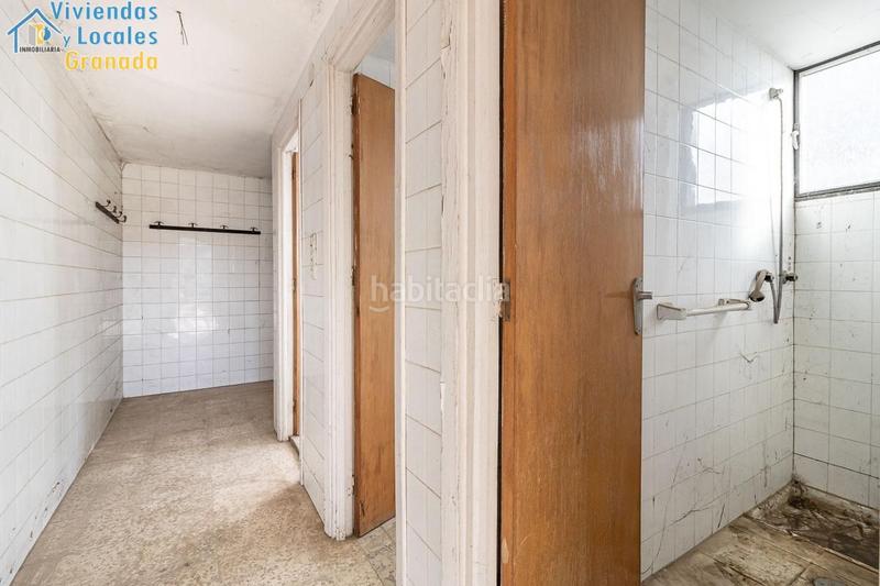 Foto c83678ad-d771-40f8-ac52-0c8aac15357f. Masía casa con terreno y nave en Santa Fe