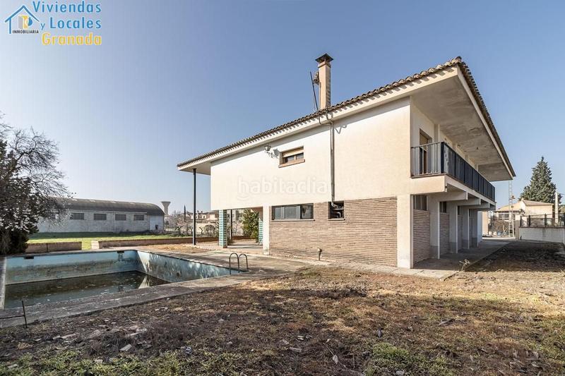 Foto ec5fb6bd-a216-4b7f-93c3-6b2629f68203. Masía casa con terreno y nave en Santa Fe