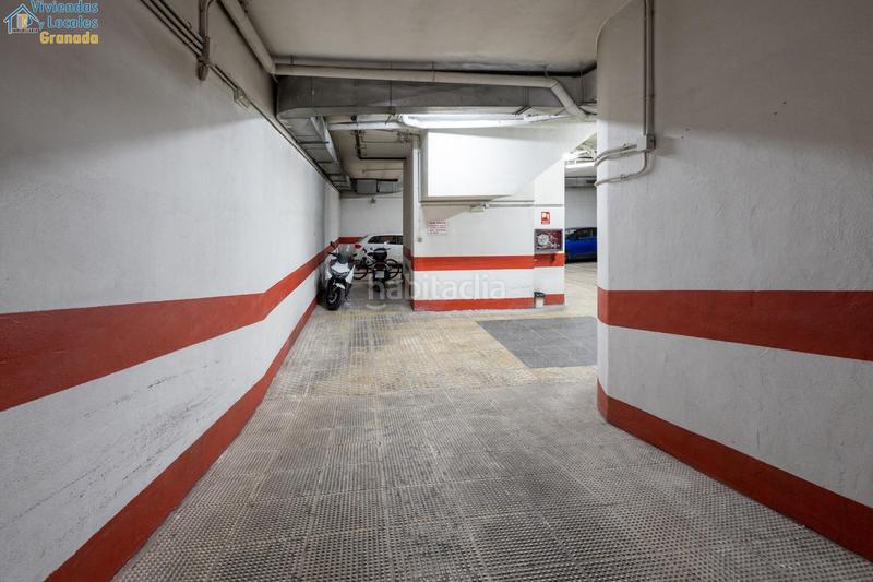 Foto f35079d8-d59b-4862-b918-b6cafe1dfae3. Parking coche gran plaza de garaje en avenida de constitución en Granada