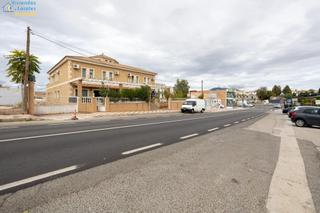 Edifici  Carretera competa. Hotel de 12 habitaciones y gran salón de fiestas en moraleda de