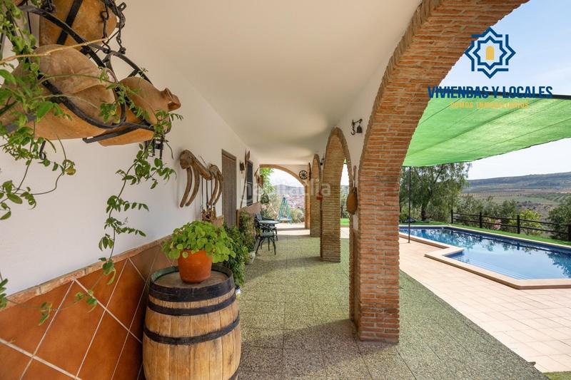 Foto 02ad62ec-20a1-4f11-bab3-3620d0b3b1ec. Chalet estupendo chalet con apartamento y piscina en Salar