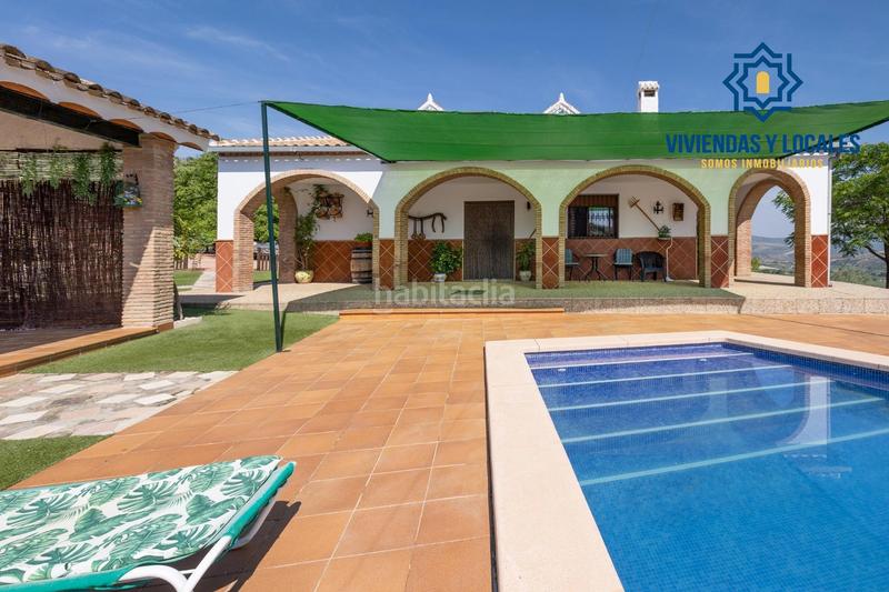 Foto 16b9e88f-920c-4d9f-8f94-ff67cc9205ce. Chalet estupendo chalet con apartamento y piscina en Salar