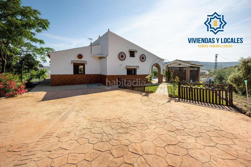 Foto 4d89b3f2-eab3-4173-abbe-2498bc1357f9. Chalet estupendo chalet con apartamento y piscina en Salar