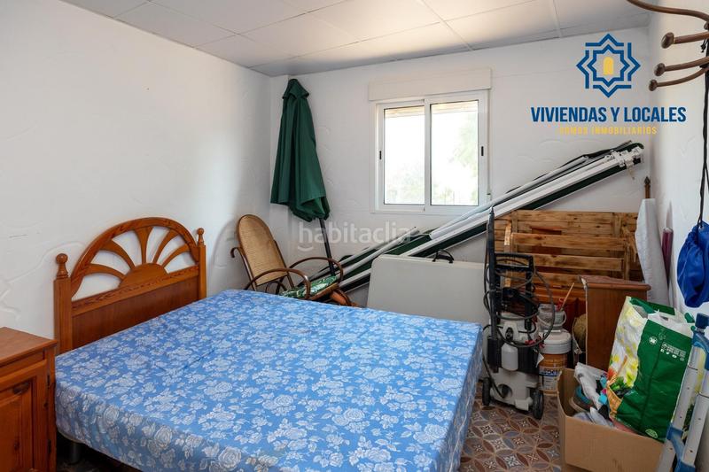 Foto b3202cf3-e4b5-470c-a7eb-464037d549b8. Chalet estupendo chalet con apartamento y piscina en Salar