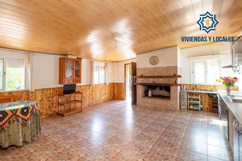 Foto c5890e63-b797-4281-b17f-39cf29b5b79b. Chalet estupendo chalet con apartamento y piscina en Salar