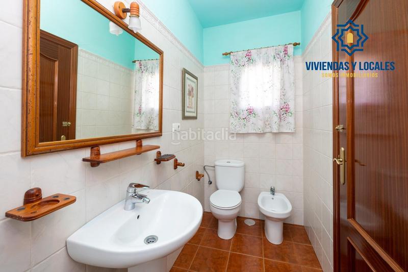 Foto d2bfd31e-9f2c-479d-b307-0d6375df2c4b. Chalet estupendo chalet con apartamento y piscina en Salar