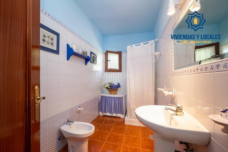 Foto f9cba9eb-f740-4feb-ac90-fa33db264429. Chalet estupendo chalet con apartamento y piscina en Salar