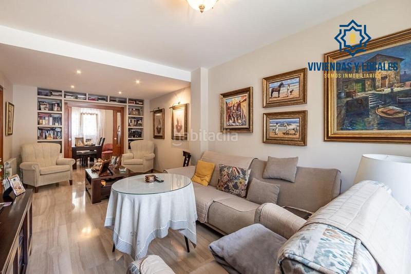 Foto 04fe2a7b-2aff-41a1-b012-876fd47077f5. Casa a schiera con riscaldamento parcheggio piscina in Granada