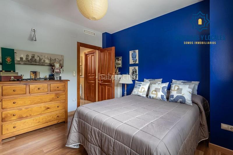 Foto 40a453b9-6fef-43e1-8c6e-beb95d436b86. Casa a schiera con riscaldamento parcheggio piscina in Granada