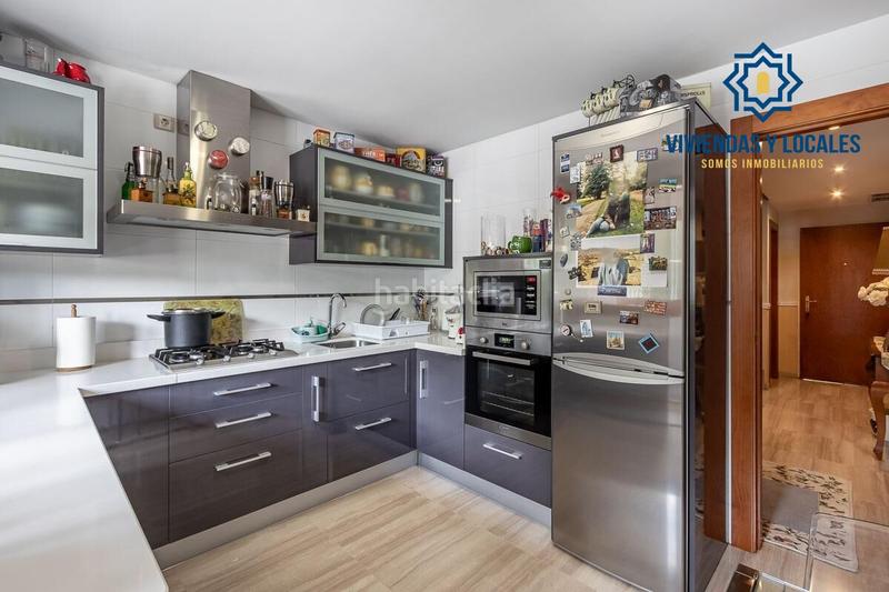 Foto 4b8f5b99-0c3d-4993-9e2d-a17355e47882. Casa a schiera con riscaldamento parcheggio piscina in Granada