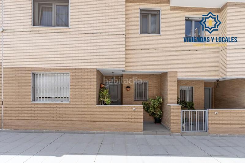 Foto 891504a3-794e-4bd6-8961-cb03278b45b3. Casa a schiera con riscaldamento parcheggio piscina in Granada