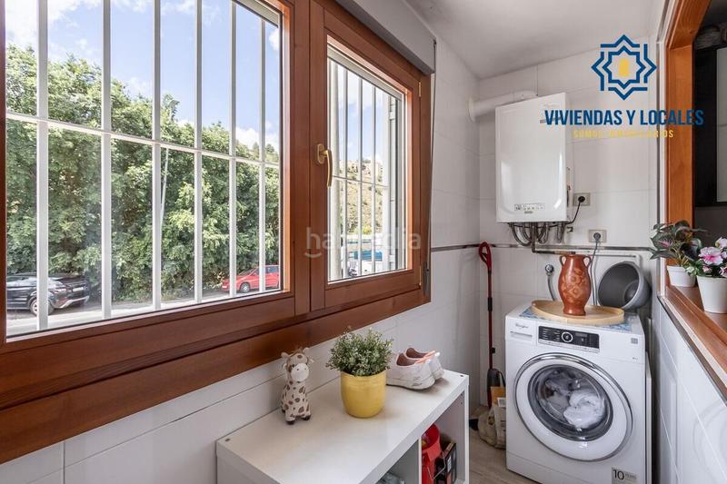 Foto d3869a9a-f38e-4817-8b1a-82d68251d2ce. Casa a schiera con riscaldamento parcheggio piscina in Granada