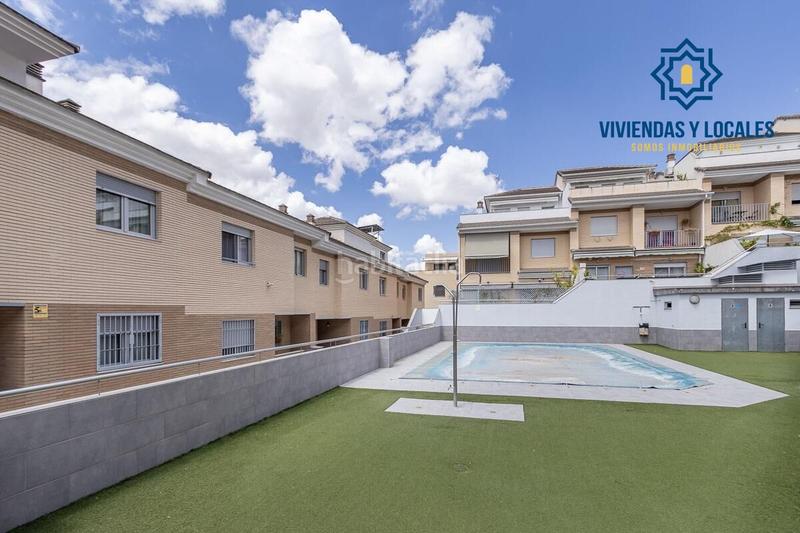 Foto e8347966-254f-494d-a117-e860bbc14e62. Casa a schiera con riscaldamento parcheggio piscina in Granada