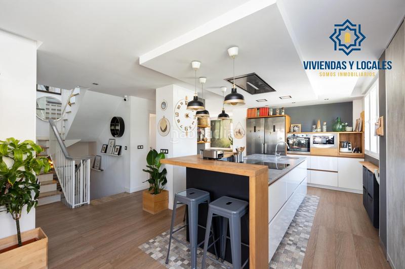 Foto 3e1cdd82-f6e5-430c-922c-7bd5eb6c96ae. Chalet en calle tirso de molina 14 descubre tu villa de lujo ! chalet independiente con piscina privada en Otura
