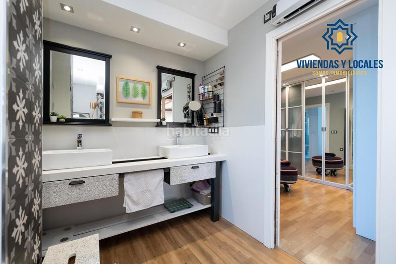Foto 5077034d-995a-4eae-bc1c-7ee511af79c5. Chalet en calle tirso de molina 14 descubre tu villa de lujo ! chalet independiente con piscina privada en Otura