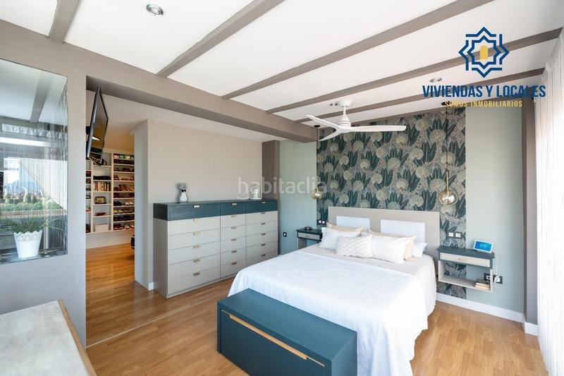 Foto 608b9af1-cf8d-43da-979d-afc03a2a7f73. Chalet en calle tirso de molina 14 descubre tu villa de lujo ! chalet independiente con piscina privada en Otura