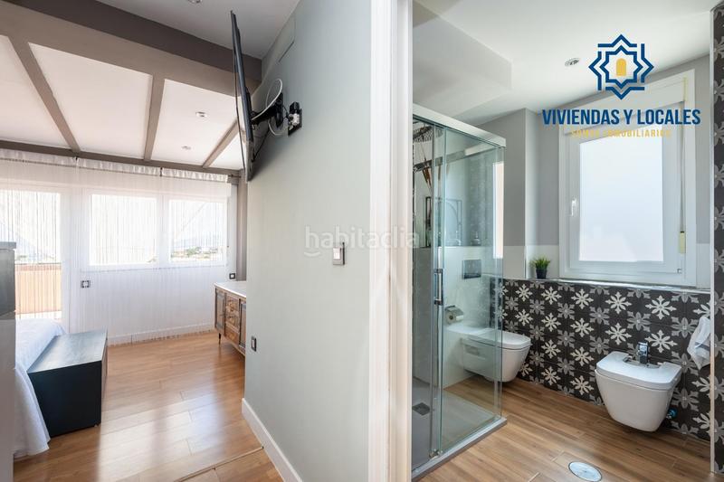 Foto 8a74f386-de62-49a8-97cd-43ad568c63c3. Chalet en calle tirso de molina 14 descubre tu villa de lujo ! chalet independiente con piscina privada en Otura