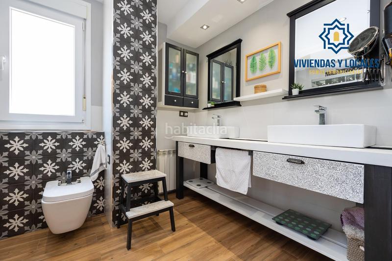 Foto b4847814-361e-47dc-aeba-7cd5a450a4ae. Chalet en calle tirso de molina 14 descubre tu villa de lujo ! chalet independiente con piscina privada en Otura