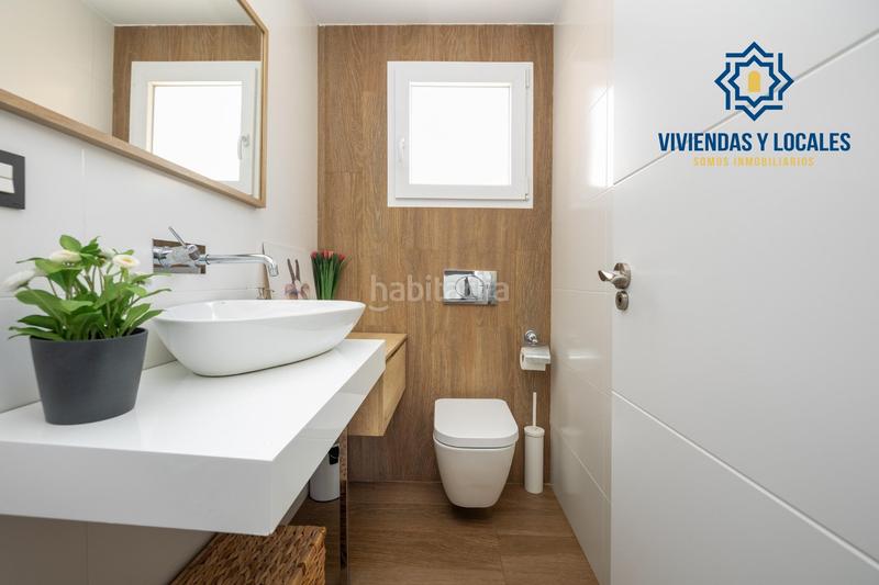 Foto efcdf147-3c13-45e9-b6e8-1ad7932ad7e9. Chalet en calle tirso de molina 14 descubre tu villa de lujo ! chalet independiente con piscina privada en Otura