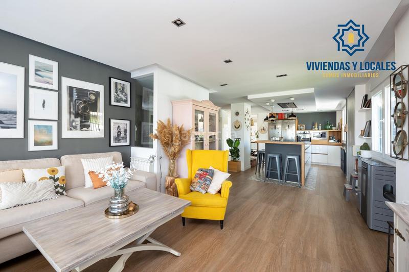 Foto f67852b5-161c-4603-be90-99da124313b7. Chalet en calle tirso de molina 14 descubre tu villa de lujo ! chalet independiente con piscina privada en Otura