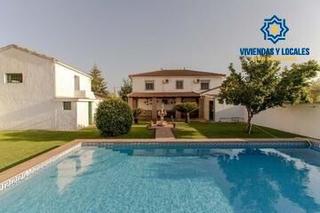 Maison à Moraleda de Zafayona. Finca en el término los llanos  en moraleda de zafayona a 20 min
