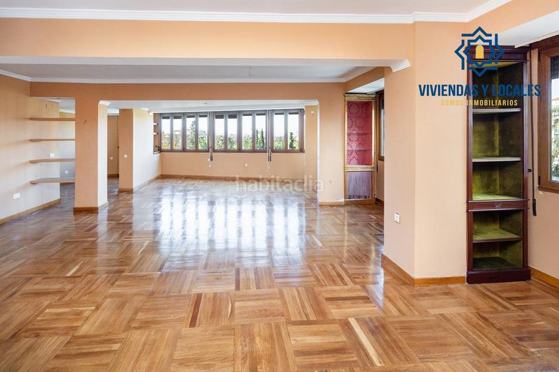 Foto 866e2d2e-094d-46a7-bbe8-28fd61f733fd. Pis amb calefacció aparcament piscina a Plaza de Toros Granada