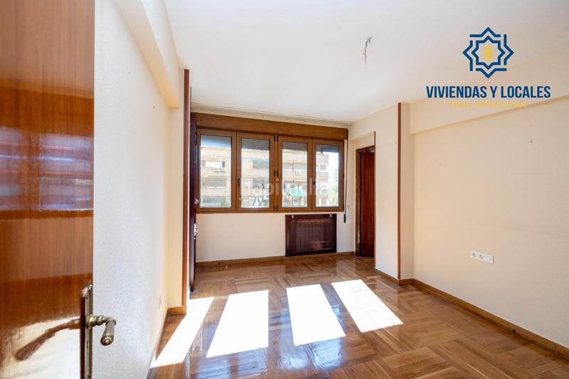 Foto a9f1ed77-986c-45f2-8e38-247a445f4e79. Pis amb calefacció aparcament piscina a Plaza de Toros Granada