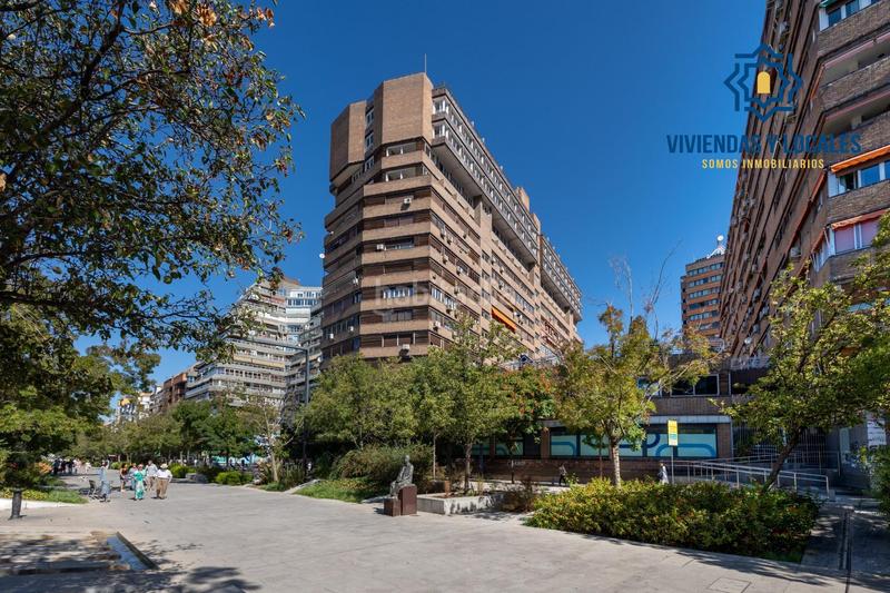Foto e50899b6-d208-4ceb-976d-ef4686cf153a. Pis amb calefacció aparcament piscina a Plaza de Toros Granada