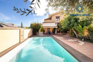 Chalet en Ogíjares. Casa de ensueño en ogíjares a un paso del centro de granada!