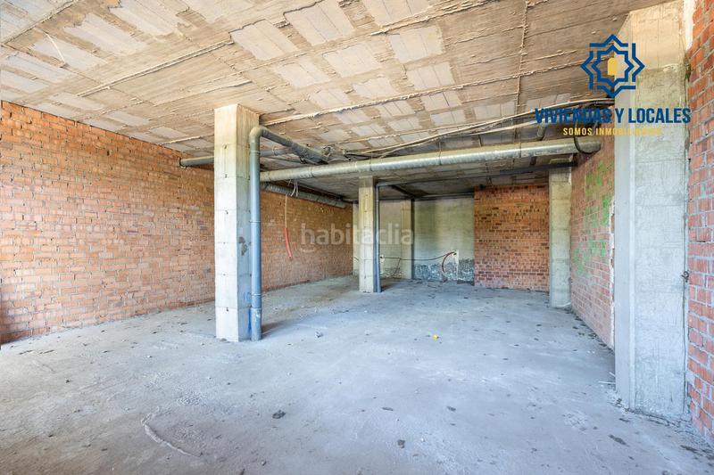 Foto 02c13cb1-805f-4145-b649-08e2357a4708. Local comercial  en el Campus de la Salud en Granada